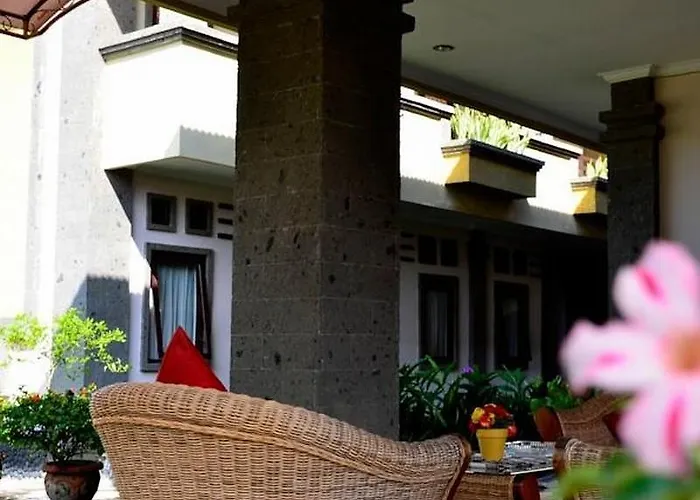 Tanjung Sari 3*