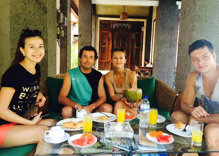 Tanjung Sari Guest house 3*