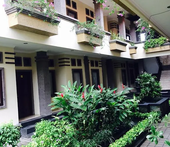 Tanjung Sari 3*