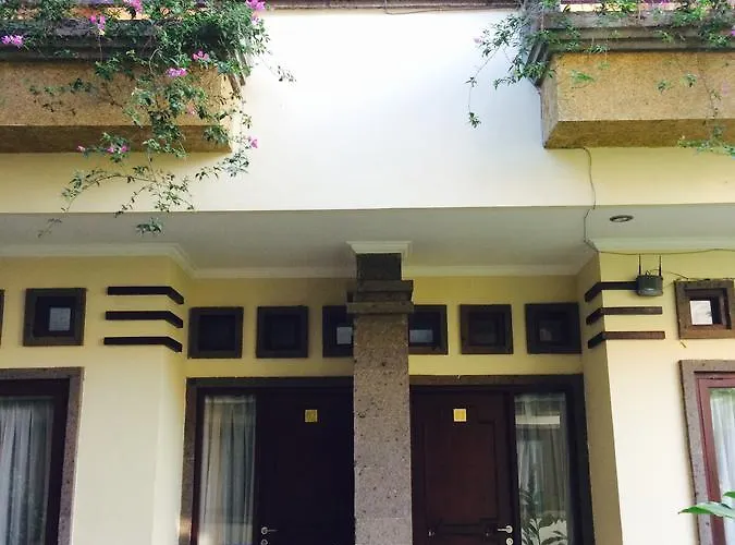 Tanjung Sari 3*